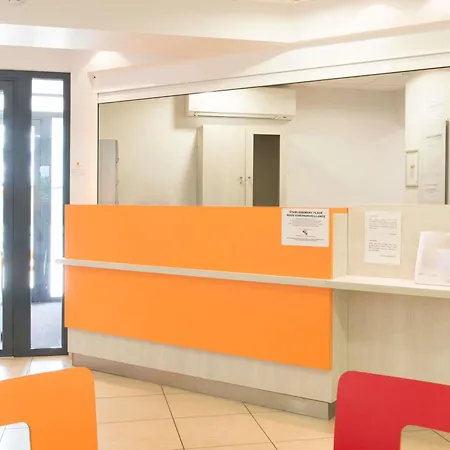 プルミエール クラッス ラ ロシェル サントル レ ミニーム