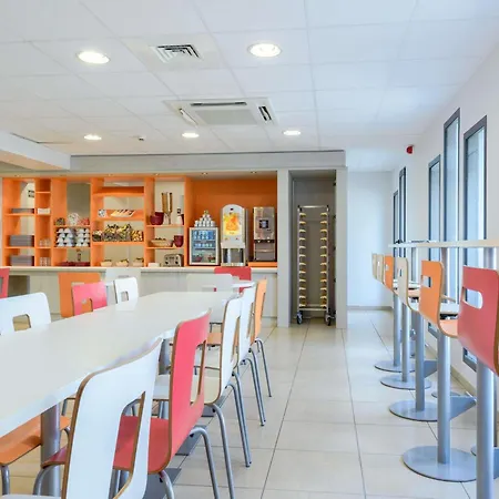 Première Classe Centre - Les Minimes