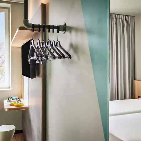 Ibis Budget Centre Les Minimes Hotel