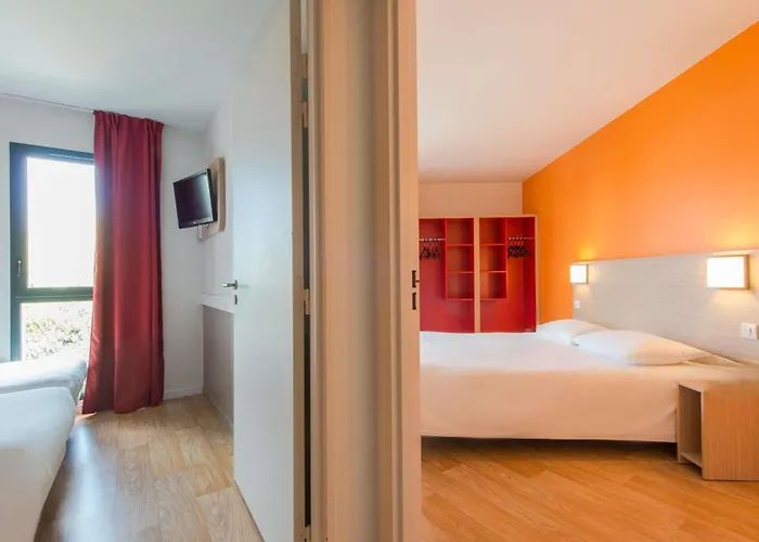 Hotel Eco Centre Les Minimes 2*