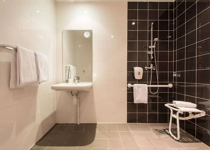 Ibis Budget Centre Les Minimes Hotel 2*