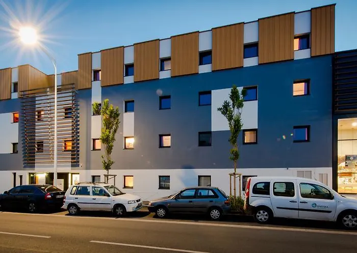 Eco Centre Les Minimes 2*